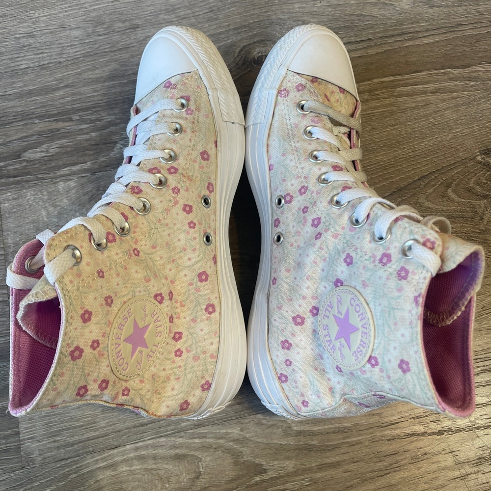 Converse Chuck Taylor All Star High Top Floral Pink Cream Sneakers 567032F Sz 10